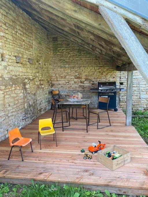 Gite L'Atelier D'Emile Baigneux-les-Juifs ภายนอก รูปภาพ